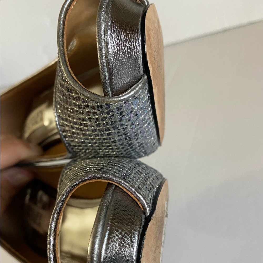 Badgley mischka silver sparkle peep toe heels 6.5 - Picture 9 of 10